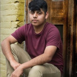 Meet your Posher, Cesar